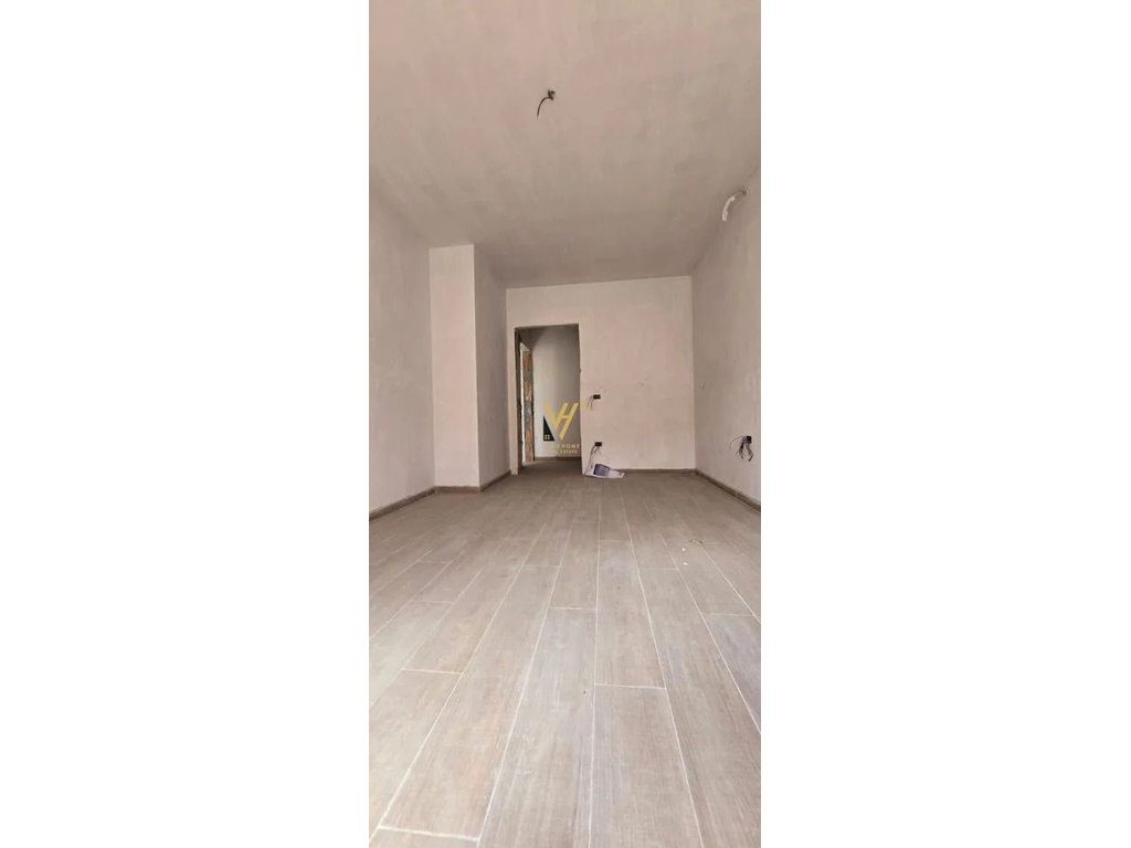 SHITET APARTAMENT 1+1+BLK TE BULEVARDI I RI 140.000 EURO 2