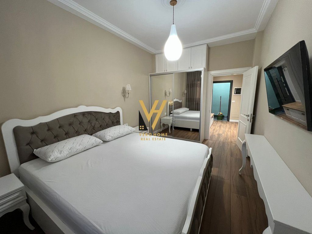 JEPET APARTAMENT 1+1+BLK ME QERA TE RRUGA E ELBASANIT 60.000 LEKE 2