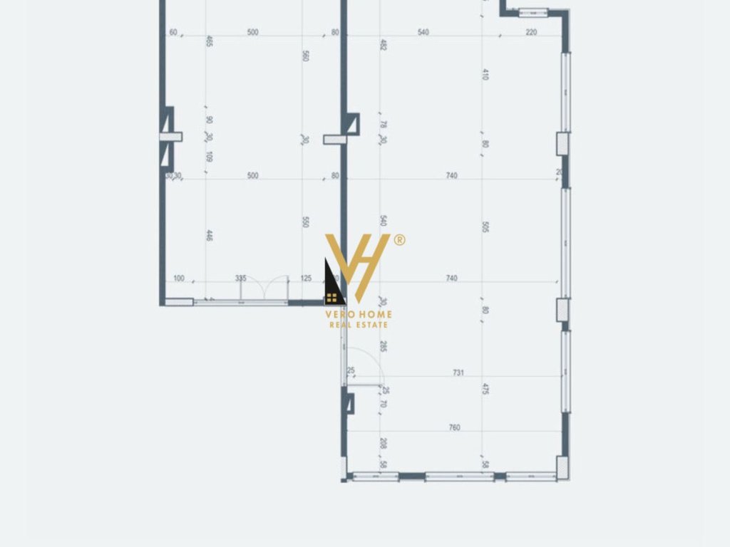 SHITET AMBIENT BIZNESI 240 M2 TE RRUGA BARDHYL 622.000 EURO 4