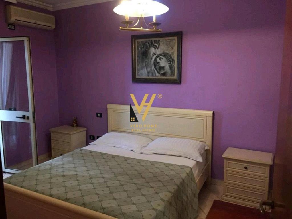 JEPET APARTAMENT 2+1+BLK ME QERA TE STACIONI I TRENIT 750 EURO 4