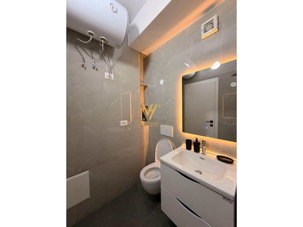 JEPET APARTAMENT 3+1+2+2BLK ME QERA TE RRUGA E DIBRES 1.000 EURO 4