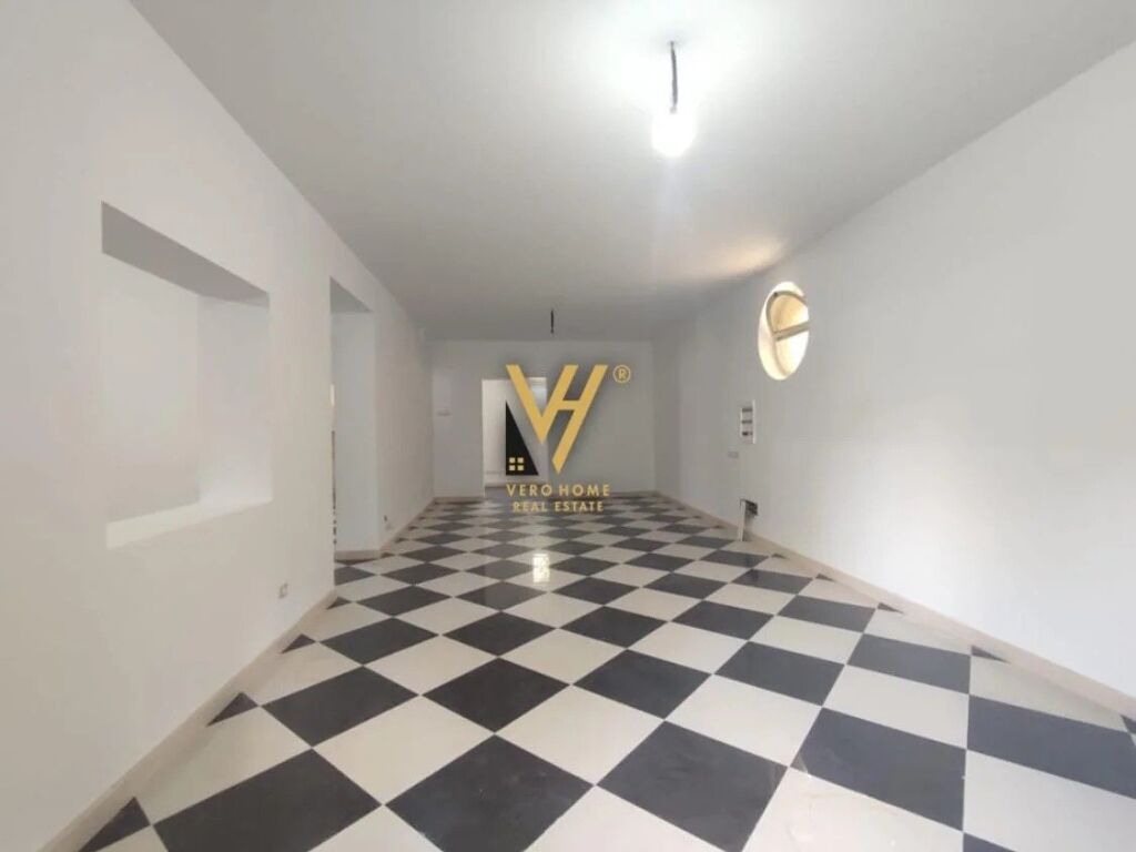 Jepet Zyre me qera te Stadiumi Dinamo , Ujvara 150 m2 3