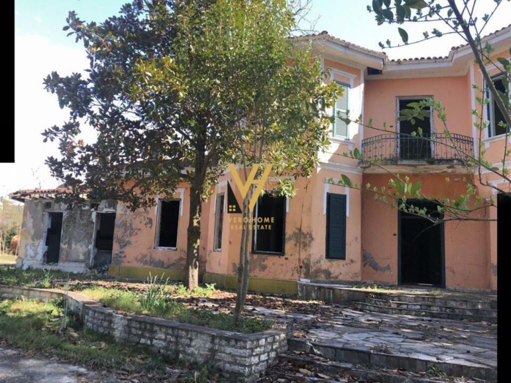 Jepet vile Dy Kateshe me qera ne Marikaj 40.000 m2 3
