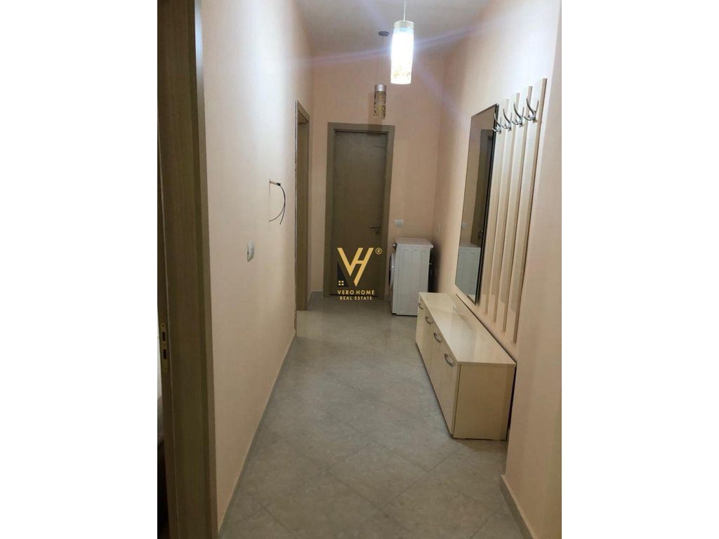 JEPET APARTAMENT 2+1 ME QIRA TE SQUARE 21 70.000 LEKE 4