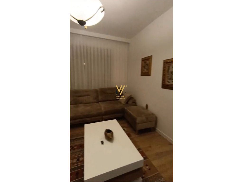 JEPET APARTAMENT 3+1 ME QERA TE RRUGA KARL GEGA 600 EURO 1
