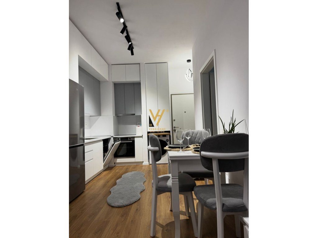 JEPET APARTAMENT 1+1+BLK ME QERA TE ALI DEMI, KADIU 45.000 LEKE 2