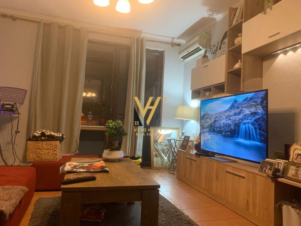Jepet Apartament 2+1 me qera te Restorant Durresi 70 m2 4