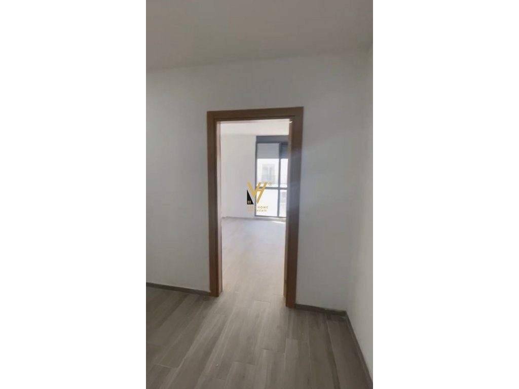 JEPET APARTAMENT 3+1+BLK ME QERA TE 5 MAJI 450 EURO 2