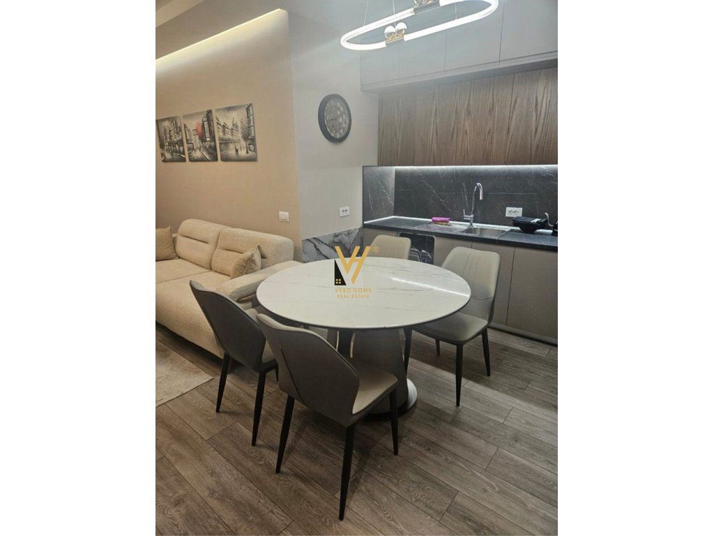 JEPET APARTAMENT 2+1+2+BLK ME QERA TE ISH DOGANA 700 EURO 2