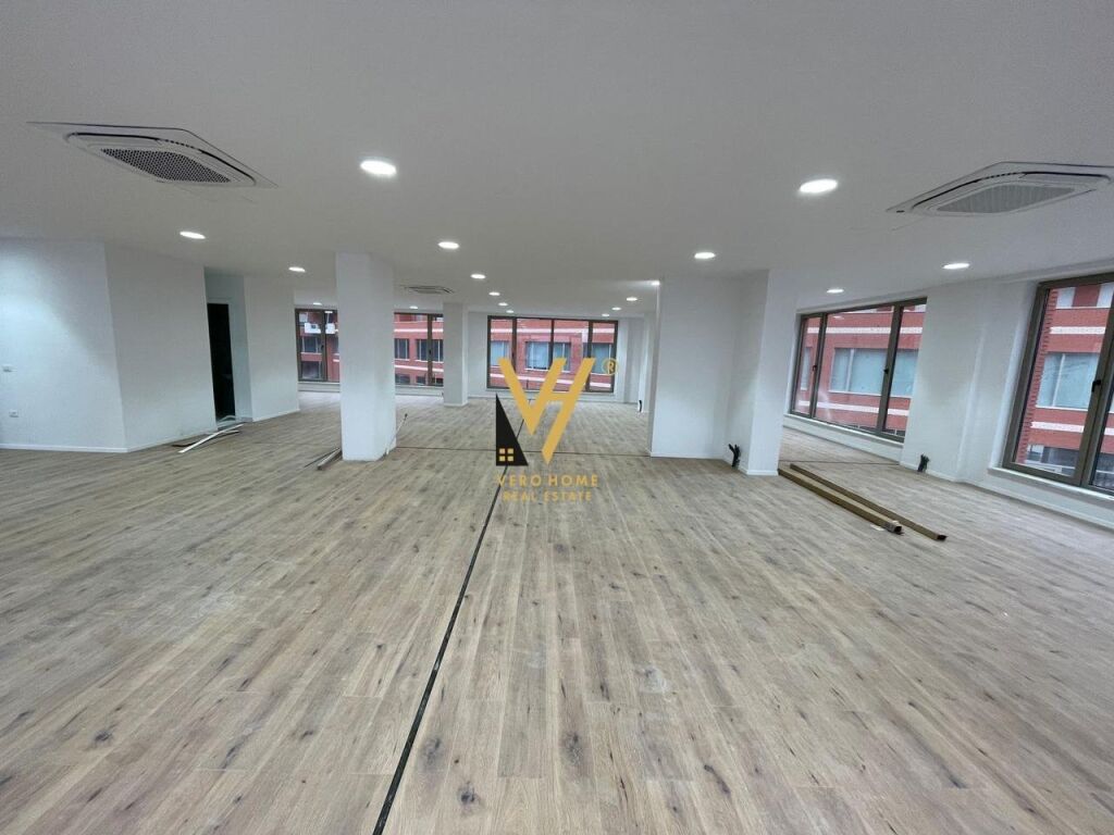 Jepet Zyre me qera te Kompleksi Delijorgji 327 m2 3