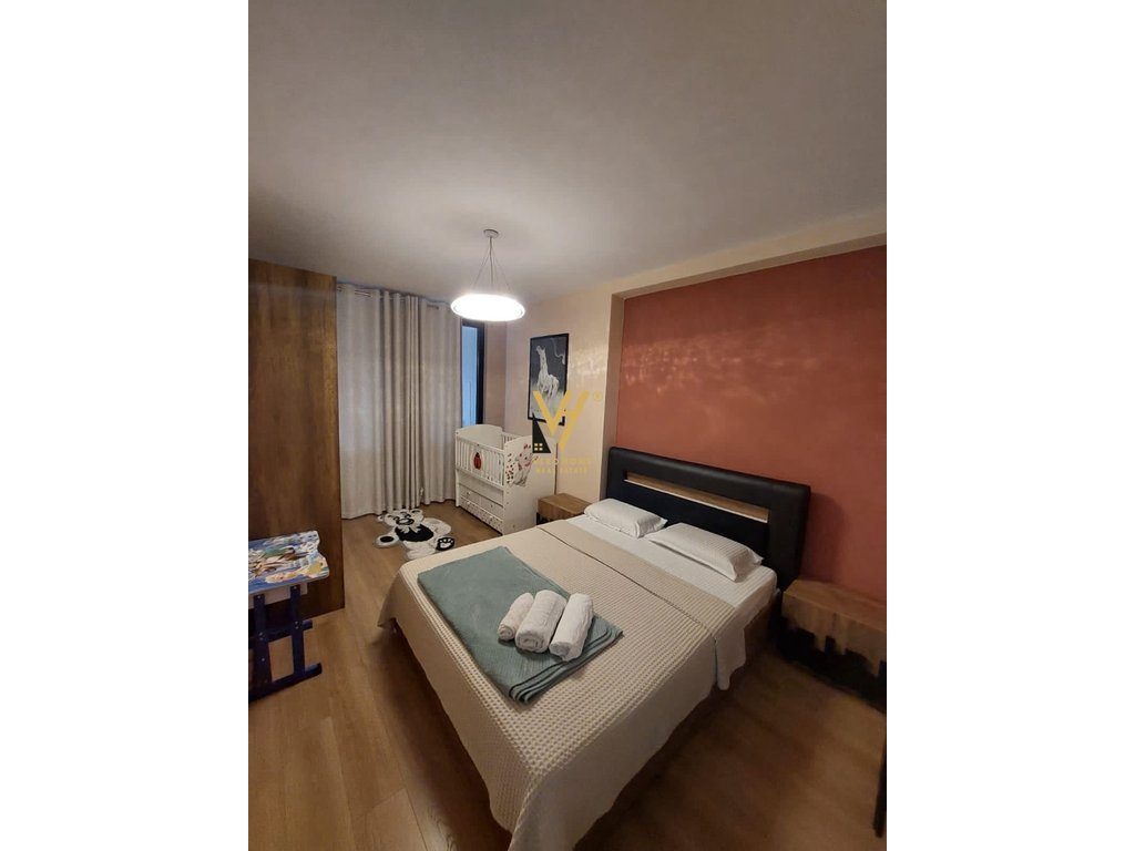 JEPET APARTAMENT 1+1+BLK ME QERA TE RRUGA BARRIKADAVE 750 EURO 3