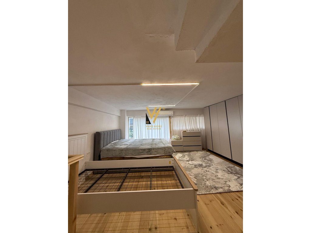 JEPET APARTAMENT 1+1 ME QERA RRUGA E DIBRES 65.000 LEKE 3
