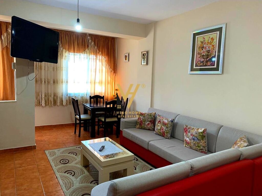 Jepet Apartament 2+1+ballkon me qera te Ish Parku 100 m2 4