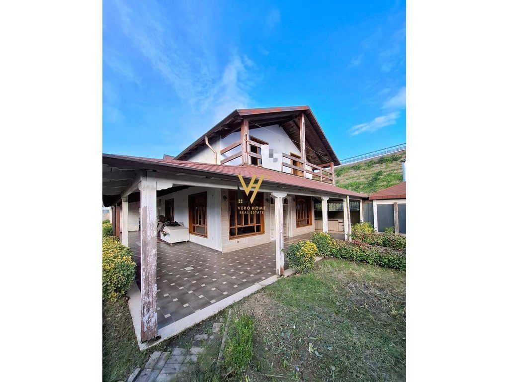 JEPET VILE 400 M2 ME QERA THUMAN-KASHAR 1.500 EURO