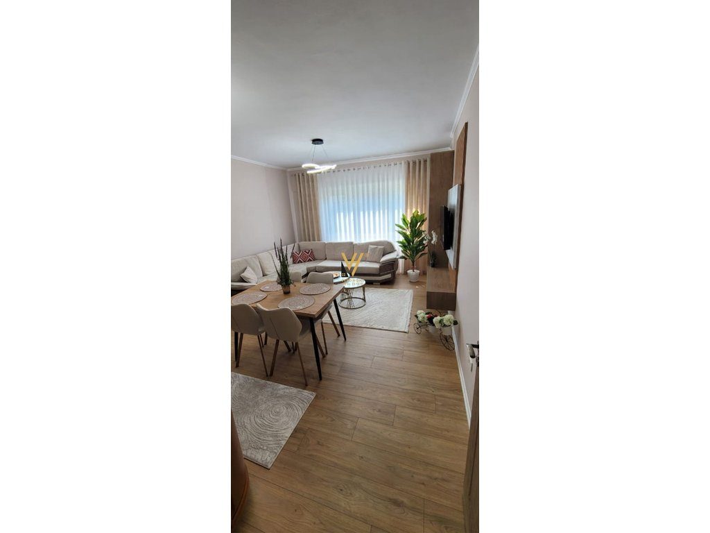 JEPET APARTAMENT 2+1+2+BLK ME QIRA TE KOMUNA E PARISIT 88.000 LEKE