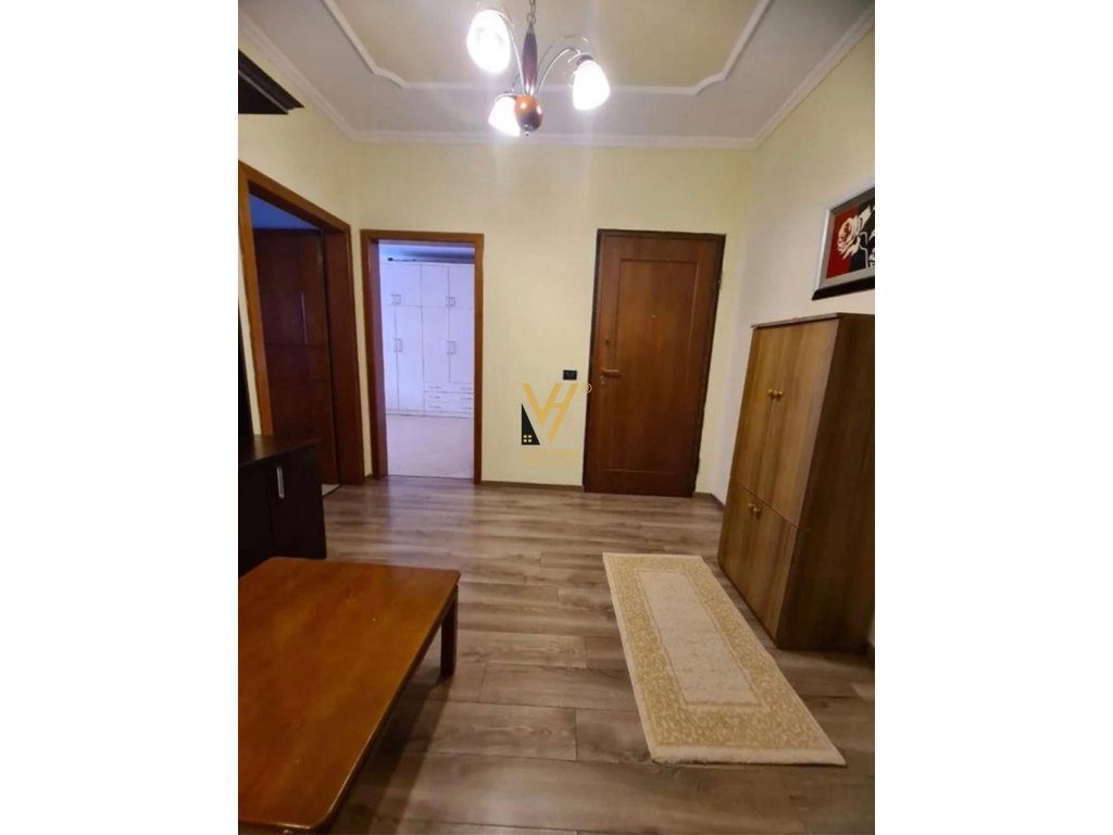 JEPET APARTAMENT 2+1+BLK ME QERA TEK UNAZA E RE 50.000 LEKE 3