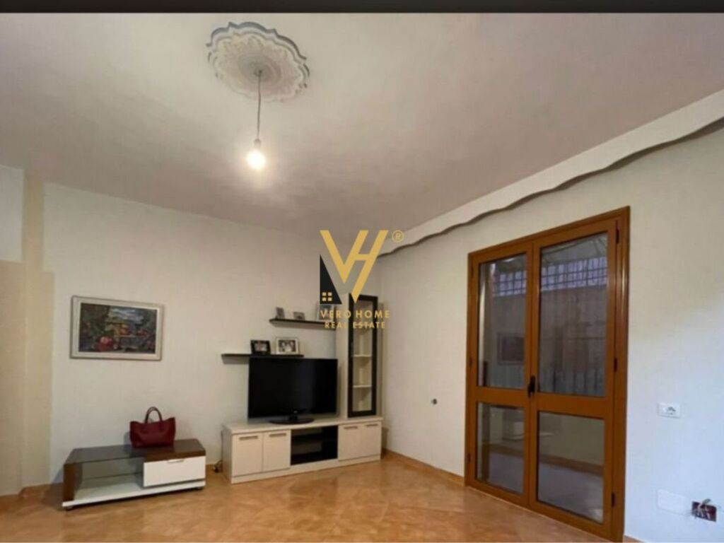 Jepet Apartament 2+1 me qera te Kodra e Diellit 100 m2 3