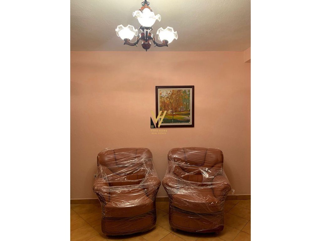 JEPET APARTAMENT 2+1 ME QERA TE KOMUNA PARISIT 650 EURO 2