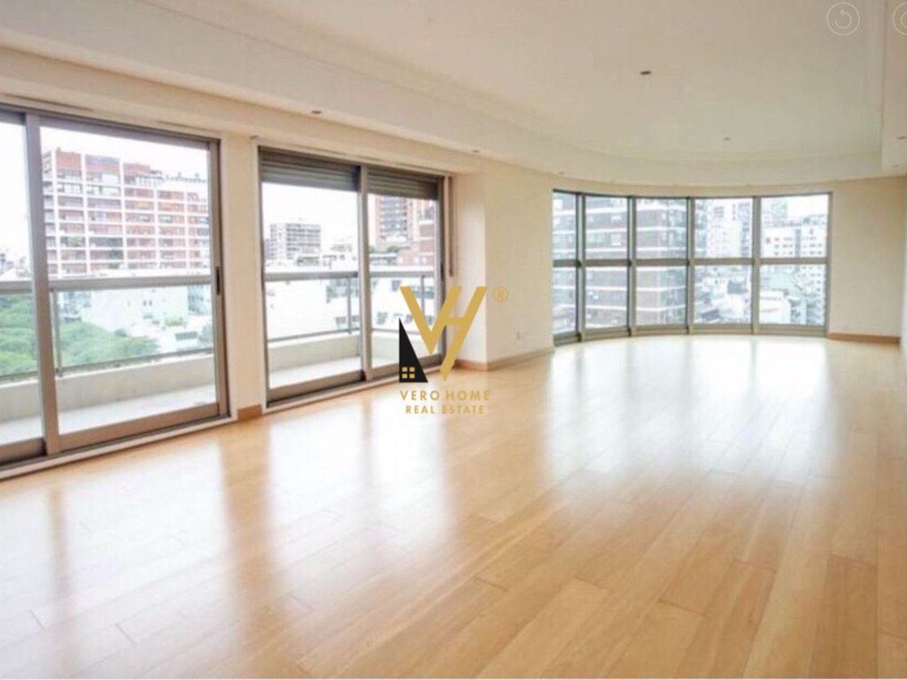 JEPET ZYRE 120 M2 ME QERA TE SELVIA 1.500 EURO