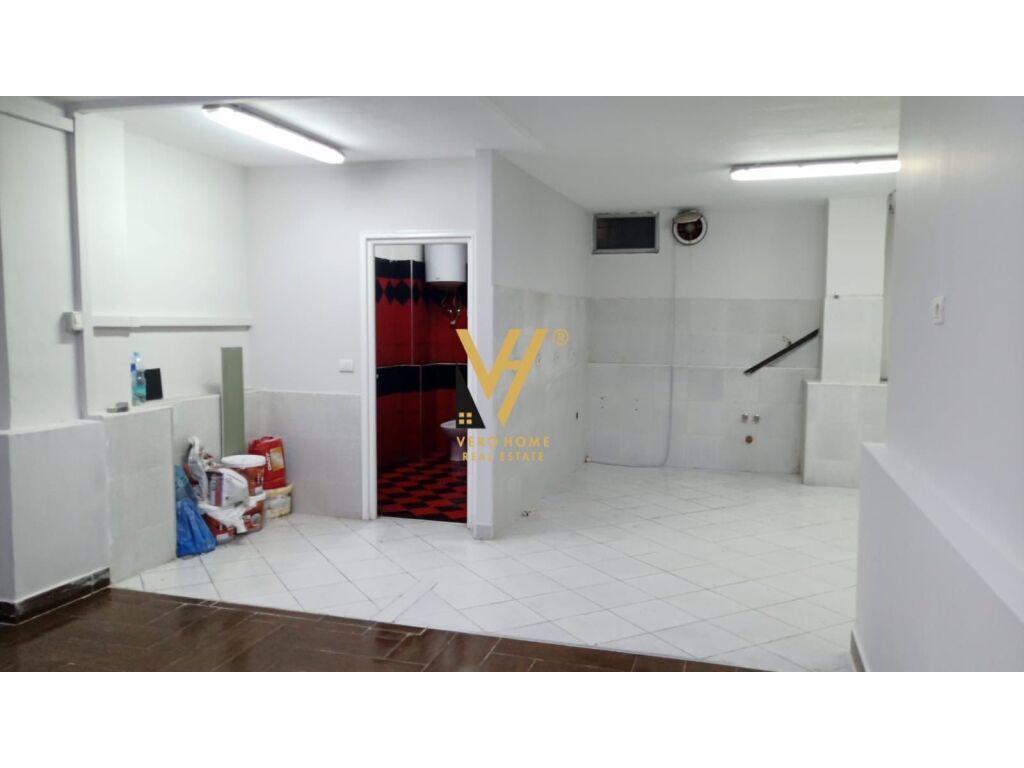 Jepet Ambient Biznesi me qera te Rruga Irfan Tomini 110 m2 3