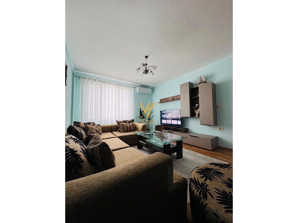 JEPET APARTAMENT 1+1+BLK ME QIRA TE STADIUMI DINAMO 75.000 LEKE