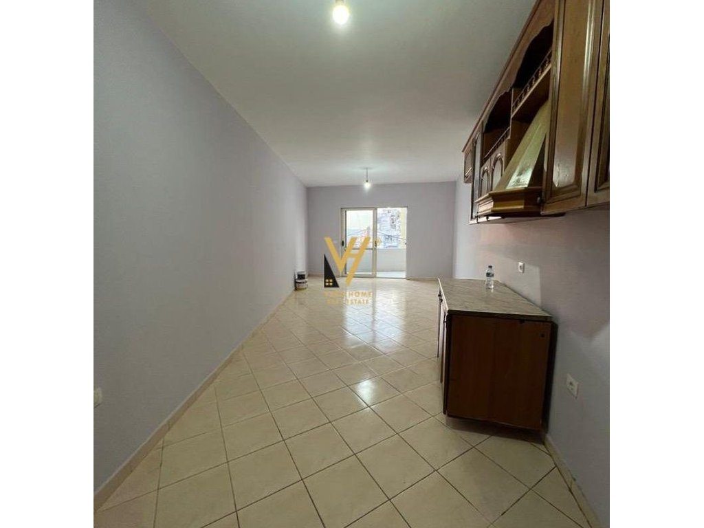 SHITET APARTAMENT 1+1 TE FRESKU 103.000 EURO 2