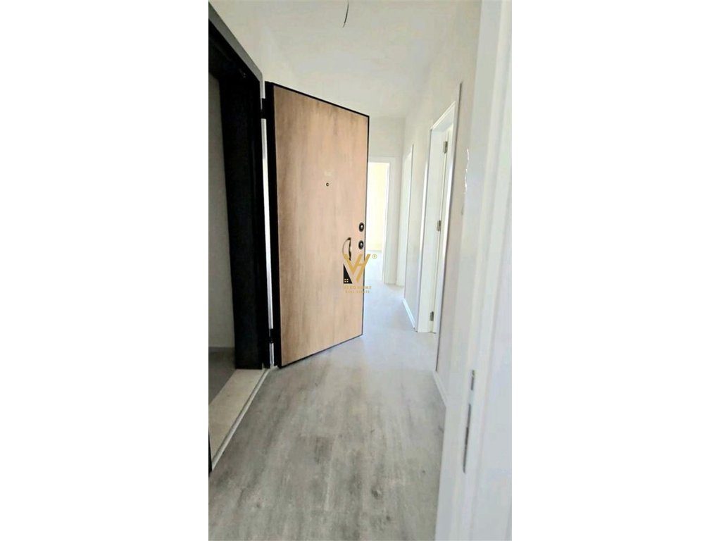 JEPET ZYRE 65 M2 ME QERA TE UNIVERS CITY 600 EURO 4