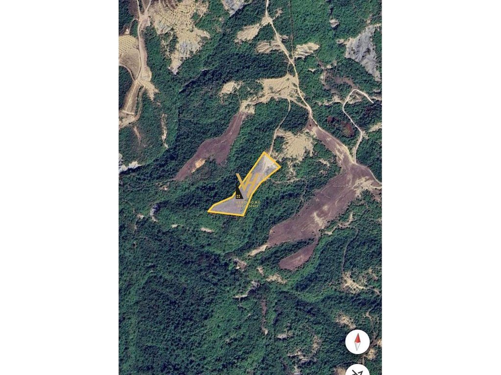 SHITET TOKE ARE 5.500 M2 NE PETRELE 170.000.000 LEKE