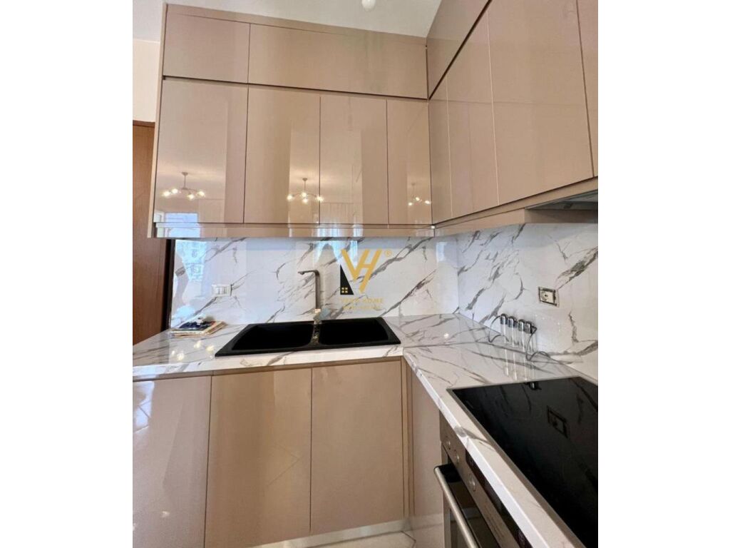 Jepet Apartament 2+1 me qera te 5 Maj 98 m2 4