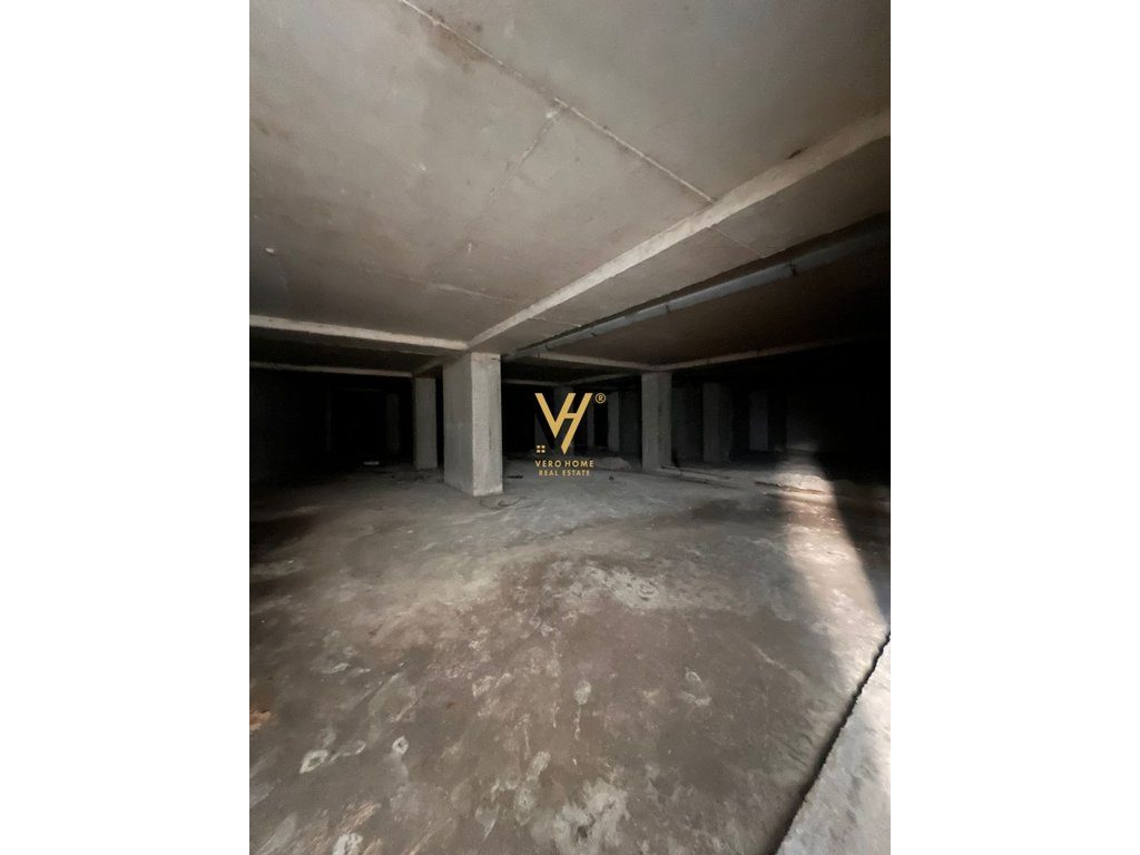 JEPET AMBIENT BIZNESI 420 M2 ME QERA TE XHAMLLIKU 1.500 EURO