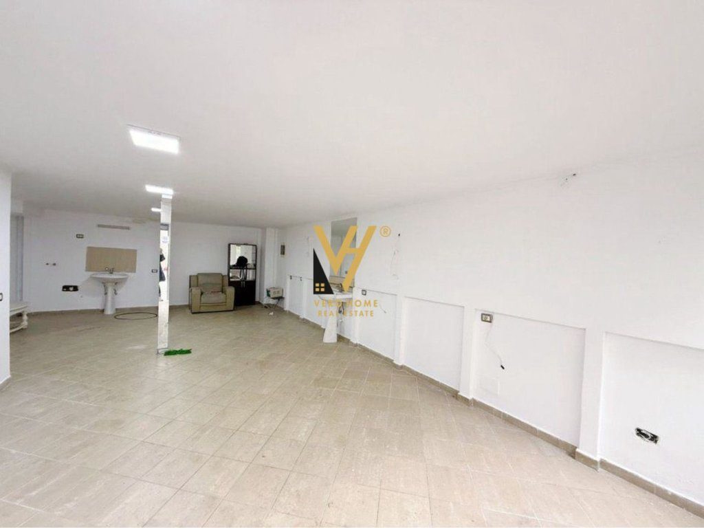 SHITET NJESI BIZNESI NE MISTO MAME, PALLATET CABEJ 160.000 EURO 2