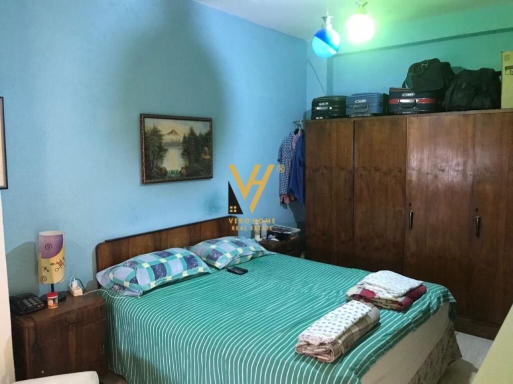 Shitet vile 2 kateshe te Rruga 3 Vellezrit Kondi 542 m2