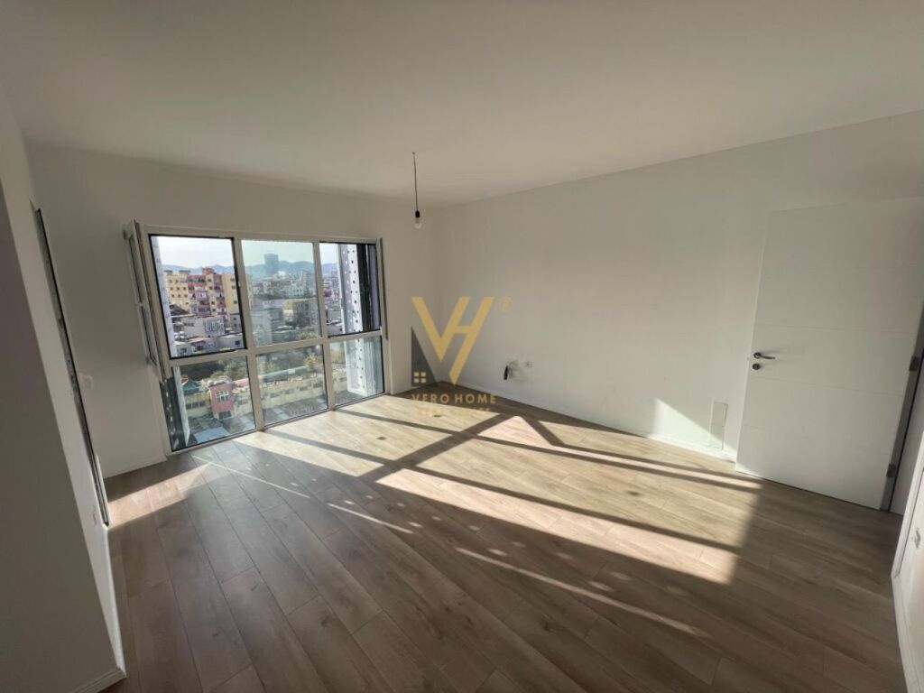 Jepet ambjent biznesi me qera te Rruga 5 Maji 83 m2 2