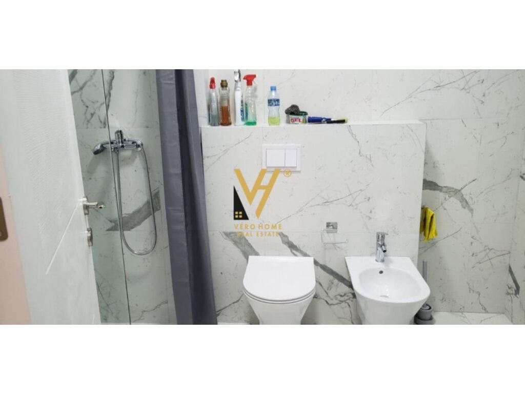 Jepet Apartament 1+1+ballkon me qera te Rruga Sadik Petrela 65 m2 3