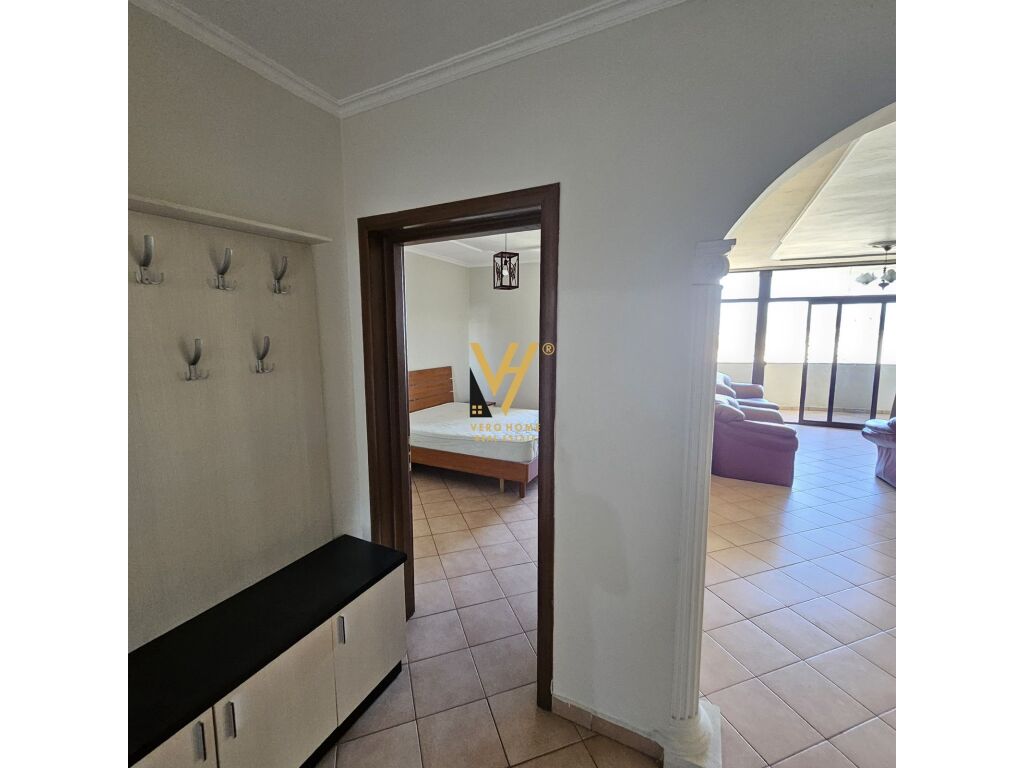 Jepet Apartament 1+1+ballkon me qera perball Delijorgjit 80 m2 2