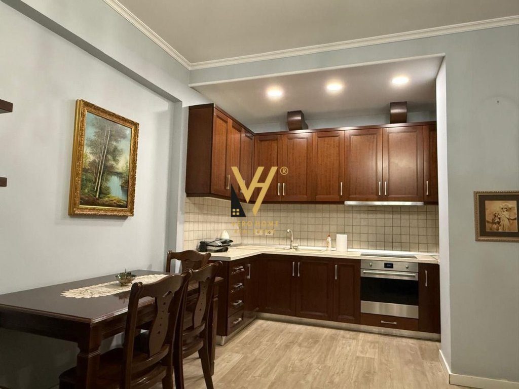 JEPET APARTAMENT 2+1+2 BLK ME QIRA NE PROCELAN 700 EURO 2
