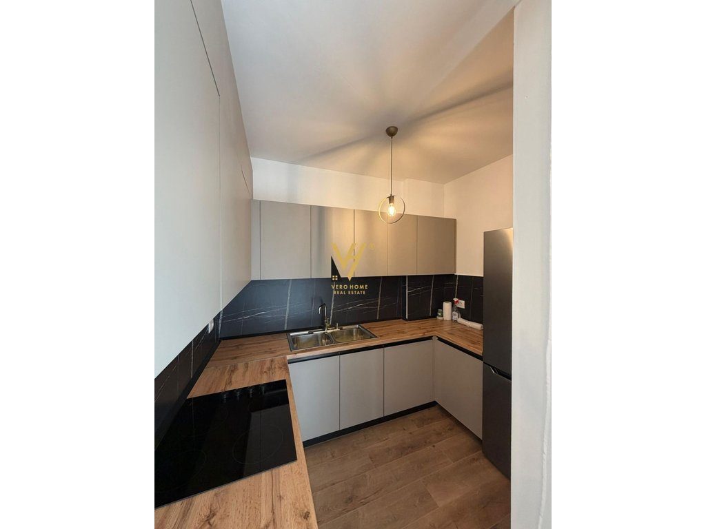 JEPET APARTAMENT 2+1+2+2BLK ME QERA TEK AKSES TIRANA 70.000 LEKE 3