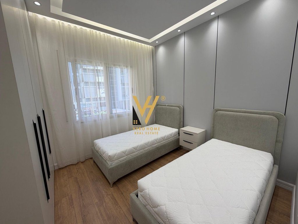 SHITET APARTAMENT 2+1+BLK TE KOMPLEKSI GOLDEN-PARK 21.500.000 LEKE 4