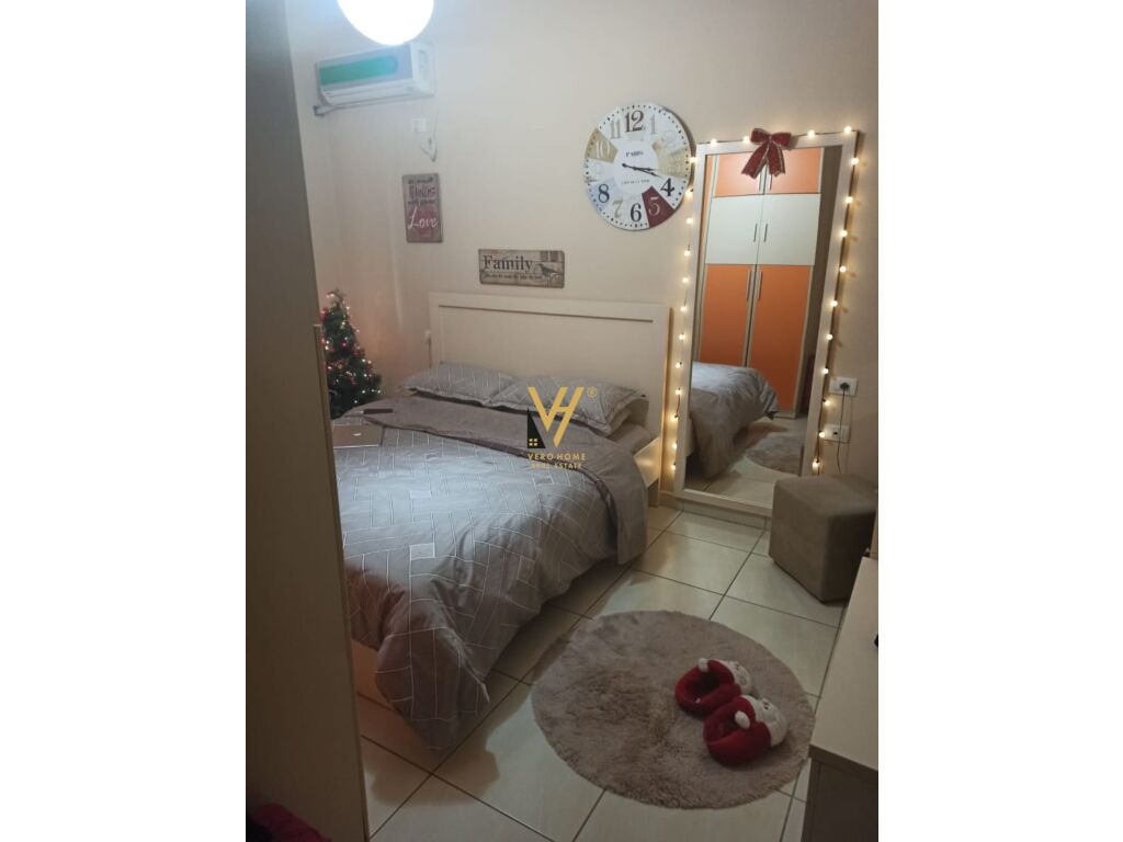 Shitet Apartament 2+1+ballkon te Rruga Petro Nini Luarasi 81 m2 4