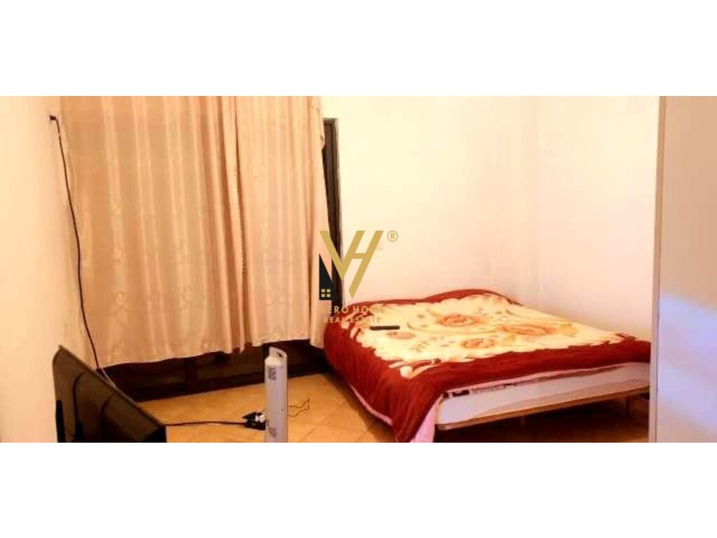 Shitet Apartament 1+1+ballkon te Rruga 5 Maji 74 m2 3