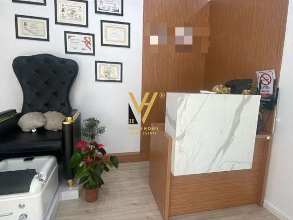 JEPET WELLNESS STUDIO ME QERA TE RRUGA BARRIKADAVE 300 EURO
