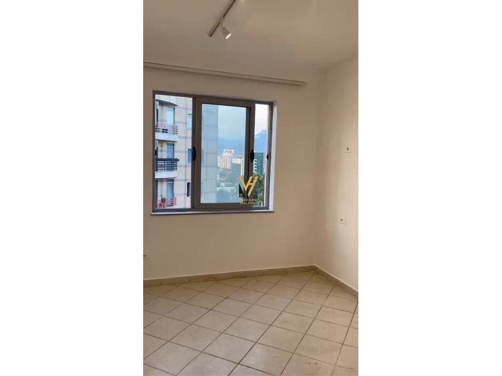 JEPET APARTAMENT 2+1+BLK ME QERA TEK UNAZA E RE 70.000 LEKE 2