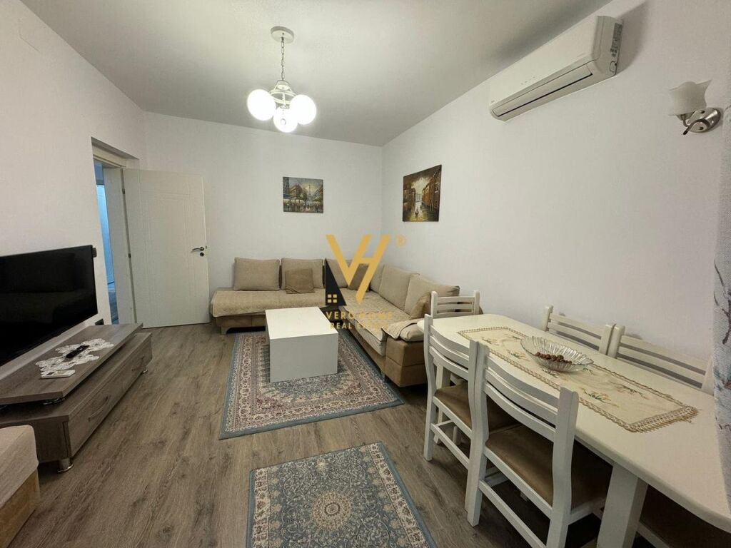 Shitet Apartament 2+1+ballkon ne Vasil Shanto 68 m2 2