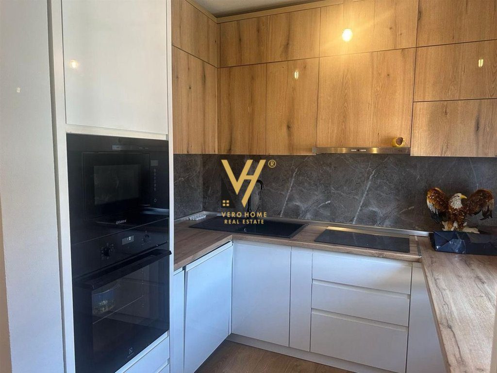 JEPET APARTAMENT 3+1+BLK ME QIRA TE RRUGA E DURRESIT 800 EURO 2
