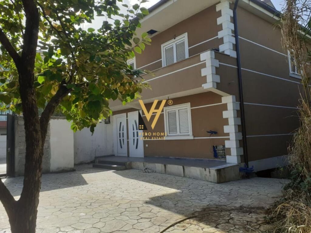 Shitet Shtepi Private ne Institut 165 m2