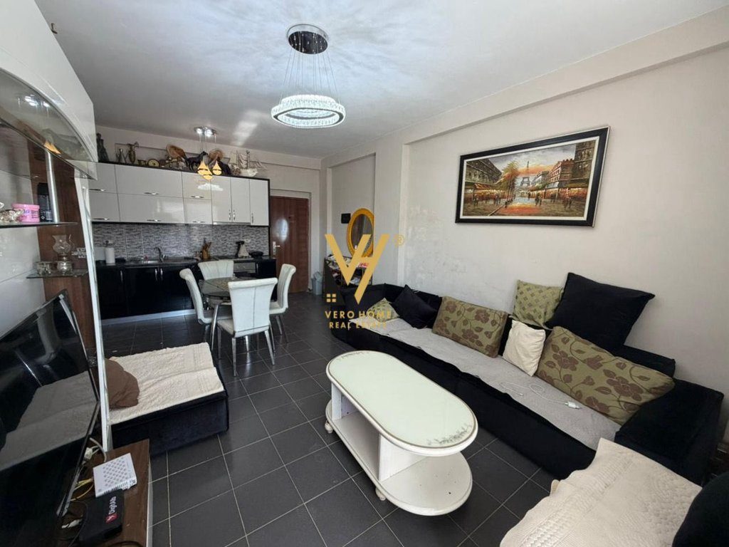 SHITET APARTAMENT 1+1+BLK TE SHKEMBI I KAVAJES 6.000.000 LEKE 3