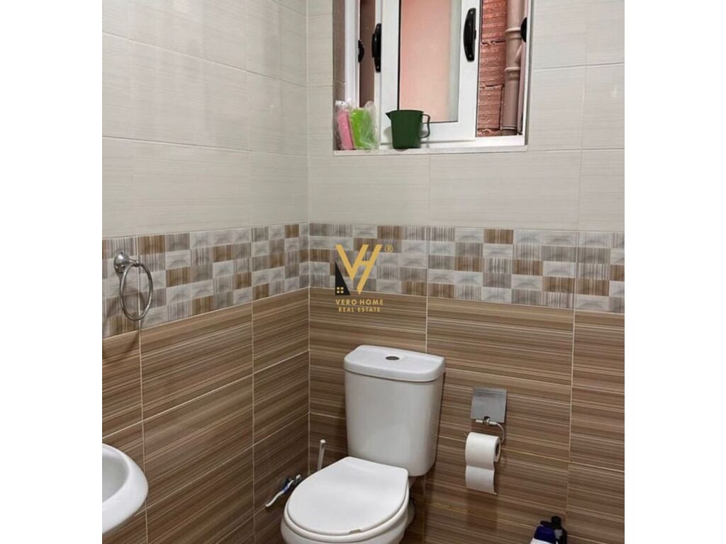 Shitet apartament 1+1 te Amerikan 2 , 44 m2 4