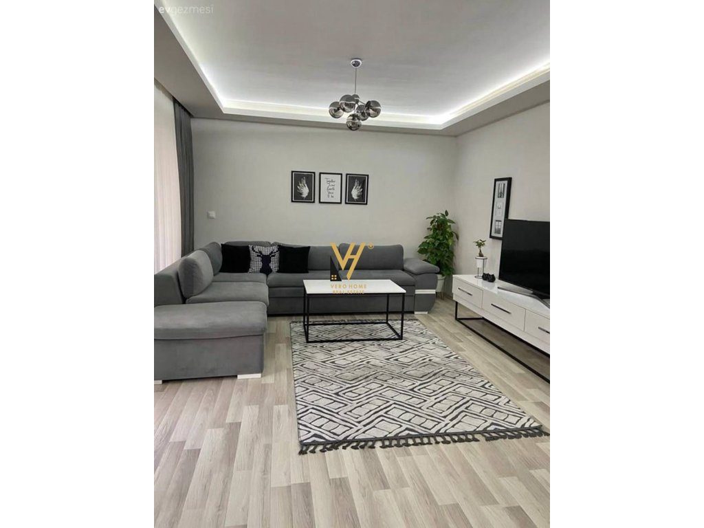 JEPET APARTAMENT 3+1+2+BLK ME QERA TE KOMUNA E PARISIT 1.500 EURO