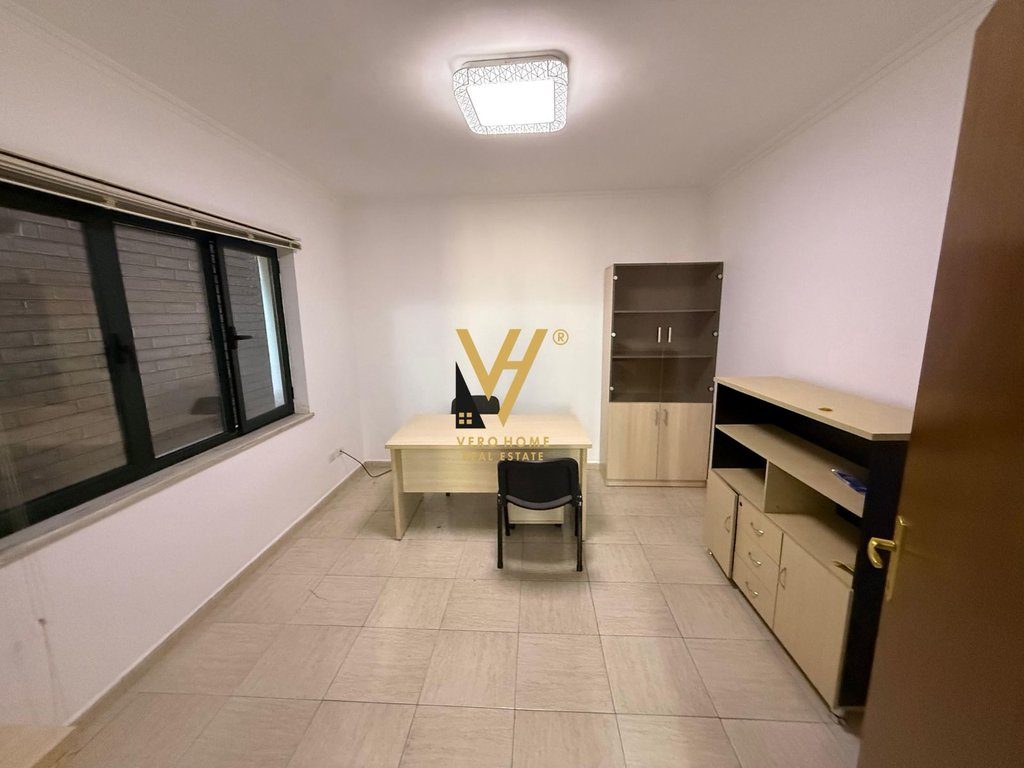 JEPET ZYRE 125 M2 ME QERA NE ISH-BLLOK 1.500 EURO 3