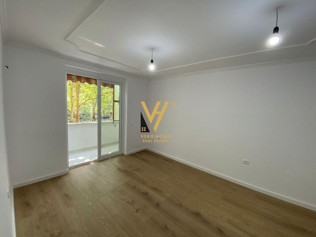 Shitet Apartament 2+1+ballkon tek Ish Ekspozita Sot 62 m2